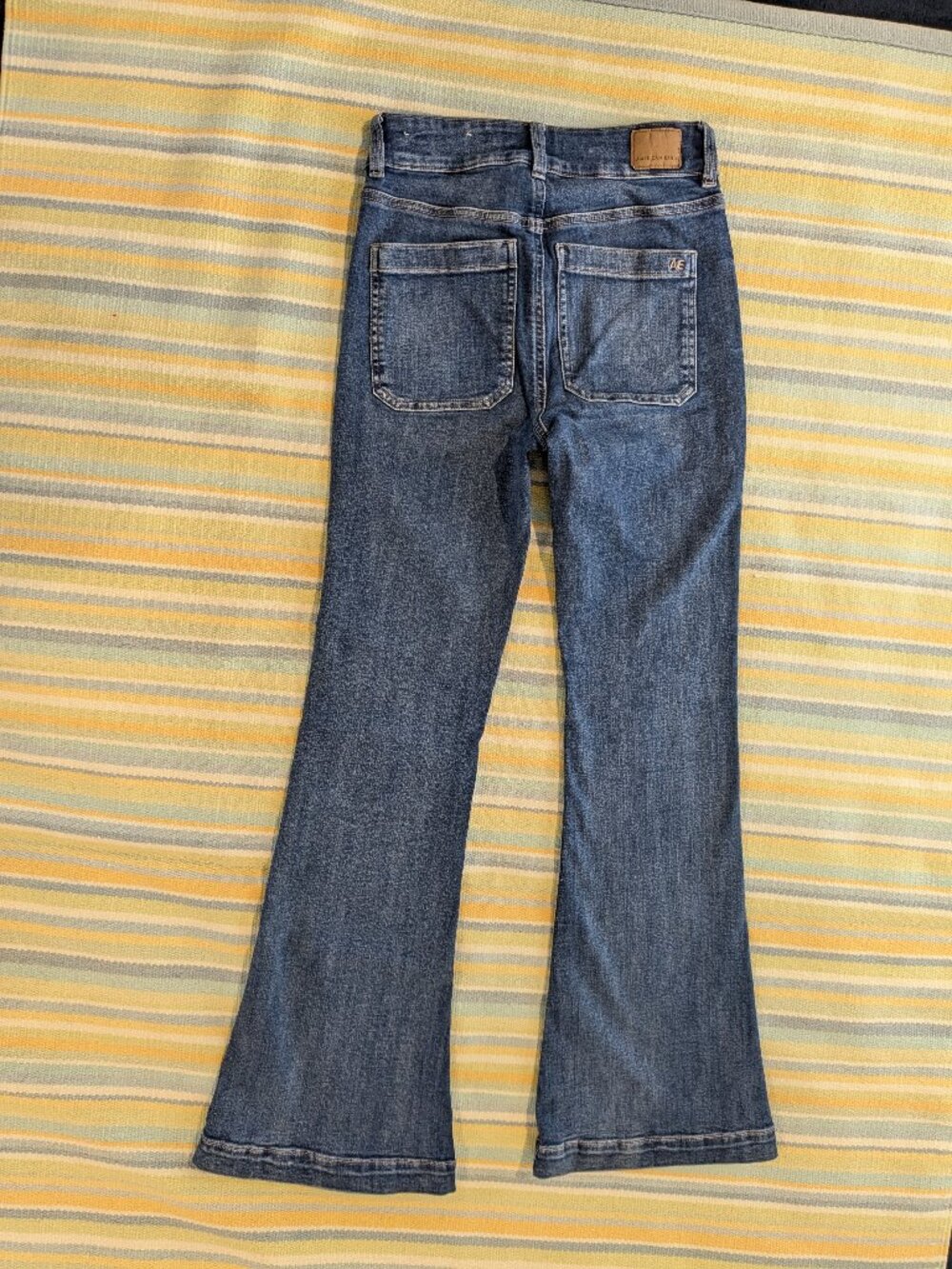 American Eagle 4L Super High Rise Double Button Flare Jeans 70s Patch Pocket